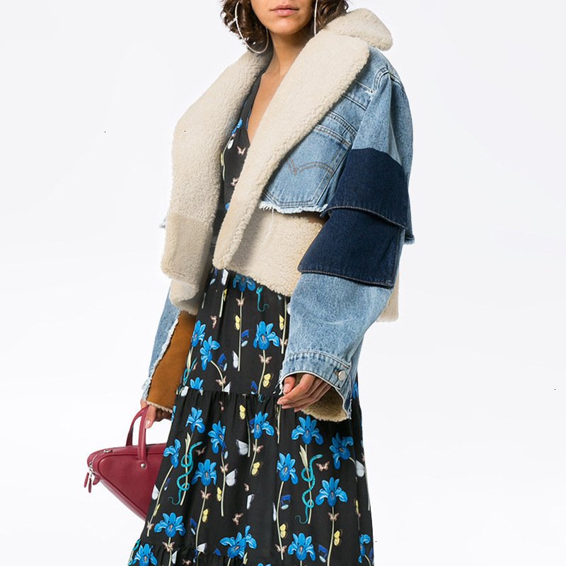 Veste Sherpa en denim patchwork : une nouvelle version des vêtements d'extérieur de printemps 