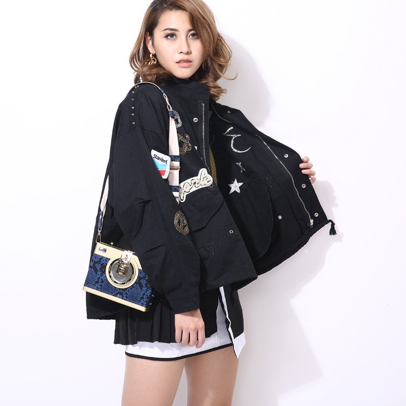 Urban Edge: chaqueta bomber con insignia bordada 