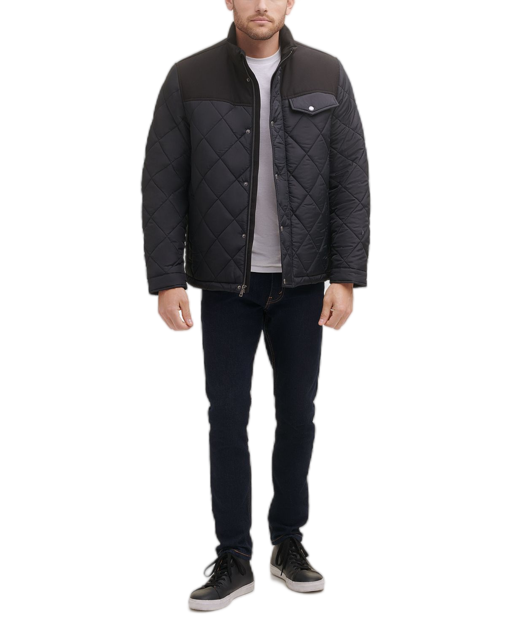 Chaqueta con paneles acolchados para hombre: calidez contemporánea con un toque clásico