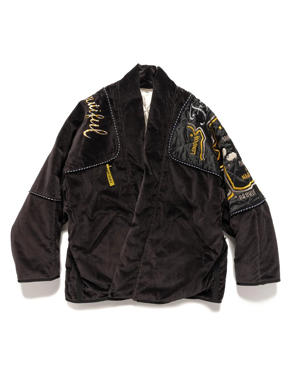 Elegante cazadora bomber de pana bordada 