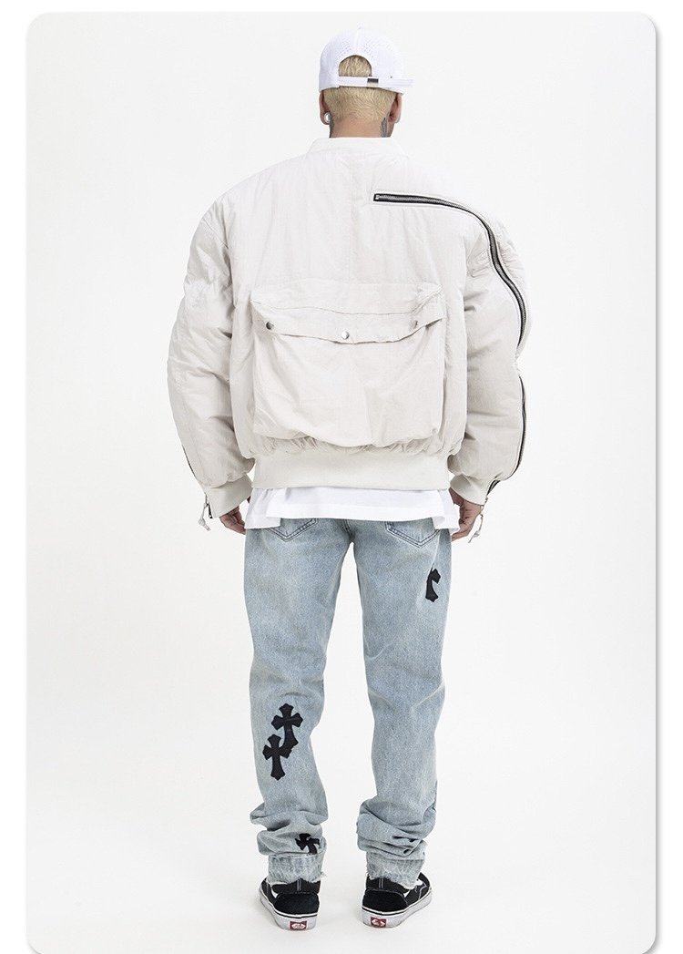 Chaqueta con capucha morada, versátil y personalizada para uso dinámico en exteriores 