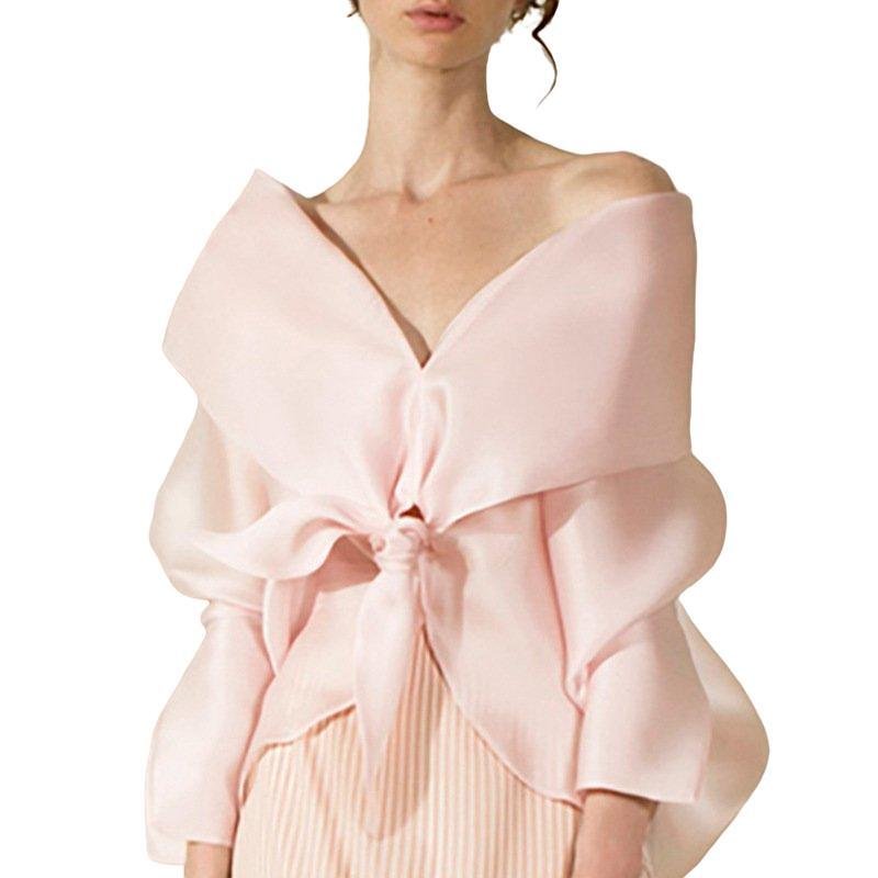 Elegante blusa de satén con lazo personalizable 