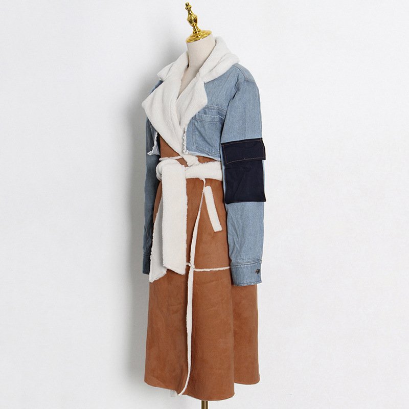 Manteau long contemporain en denim et sherpa 