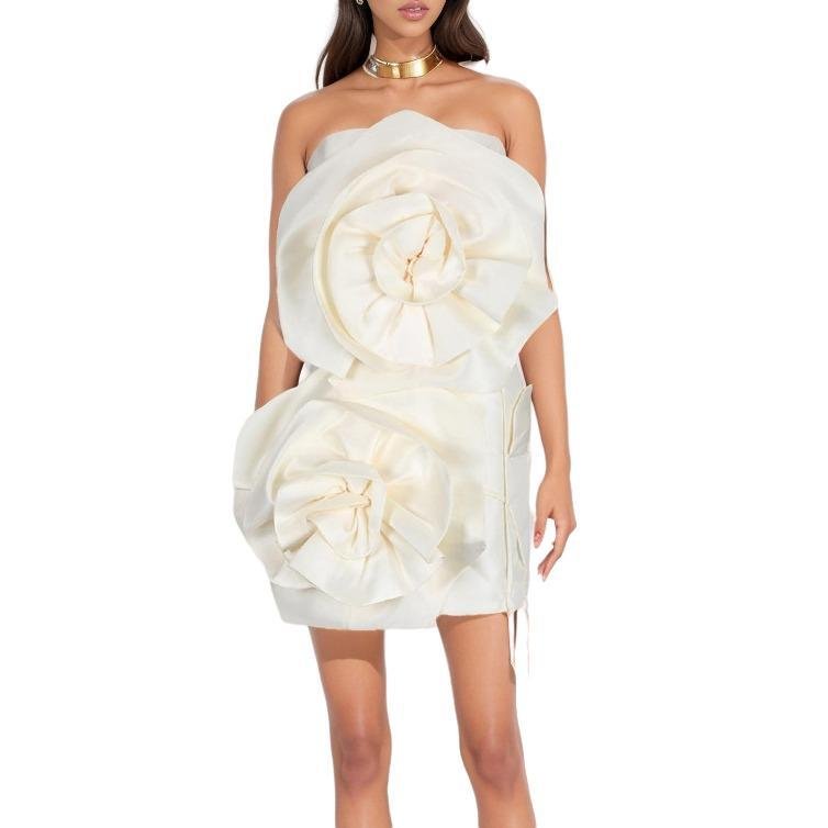 Robe de soirée chic à fleurs dimensionnelles blanches 