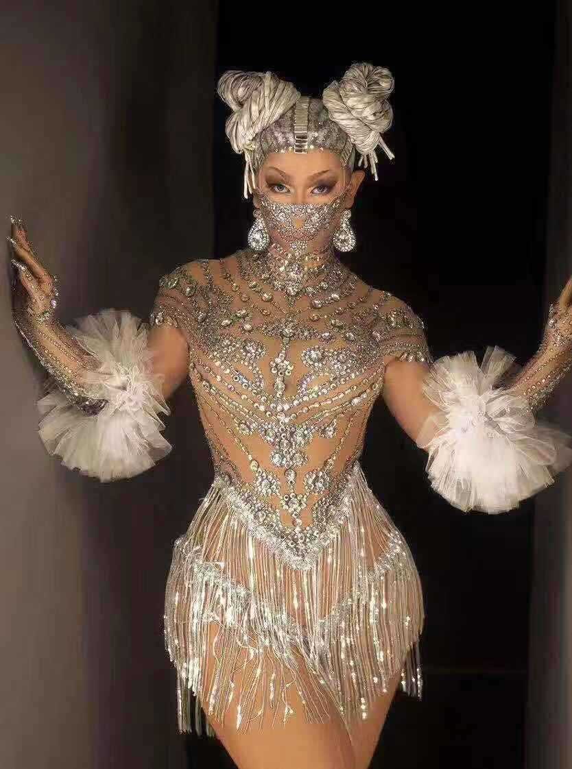 Mini-robe à franges en cascade de cristal avec gants