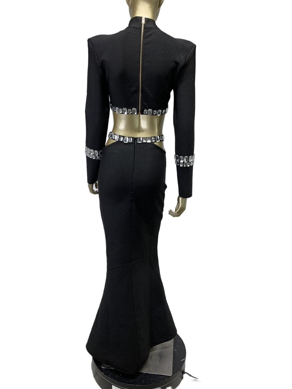 Vestido con abertura y brillo de diamantes 