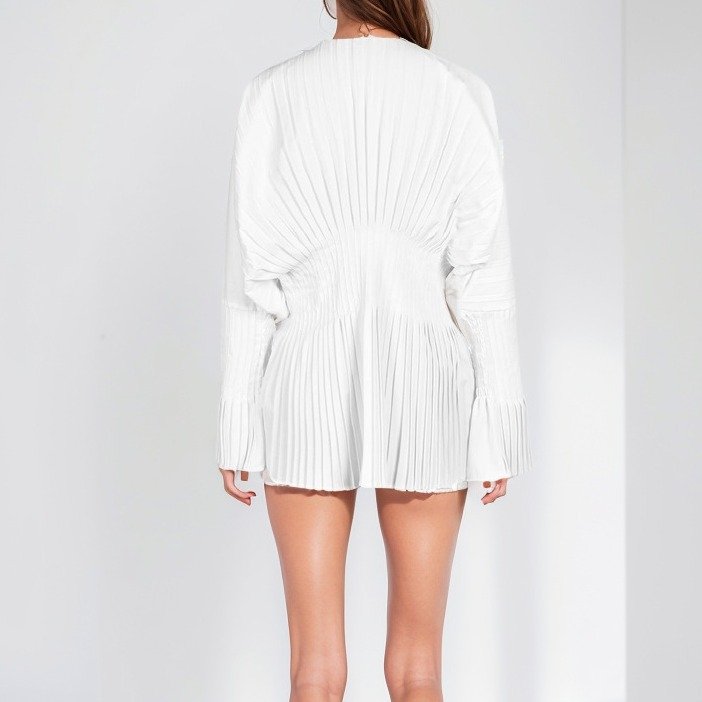 Chemisier contemporain à taille cintrée 